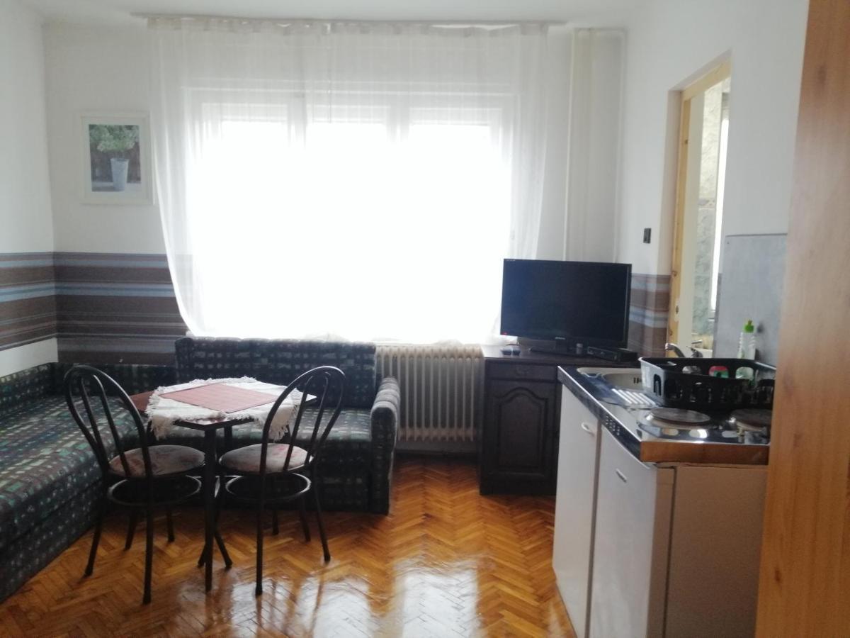 Belvarosi Vendeghaz Miskolc Exterior photo