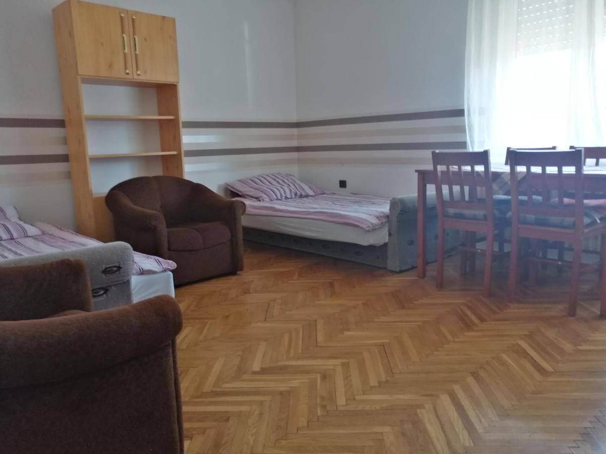 Belvarosi Vendeghaz Miskolc Exterior photo